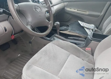 2004 Toyota Camry Le z USA, uszkodzony, nr VIN 4T1BE32K24U789868